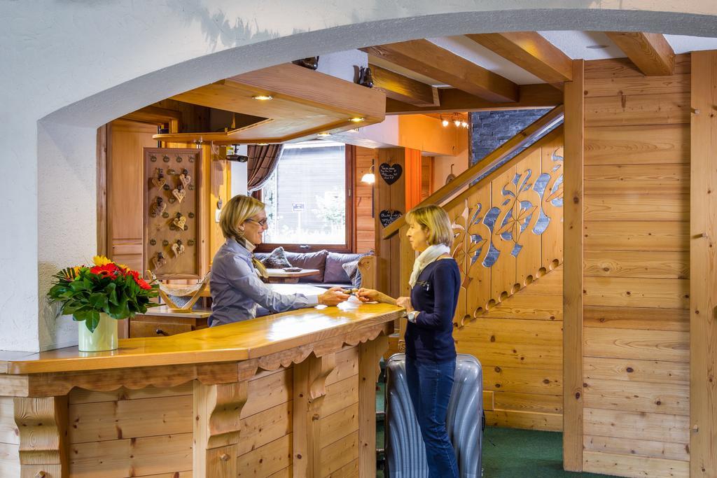 Hotel Le Sporting Morzine Esterno foto