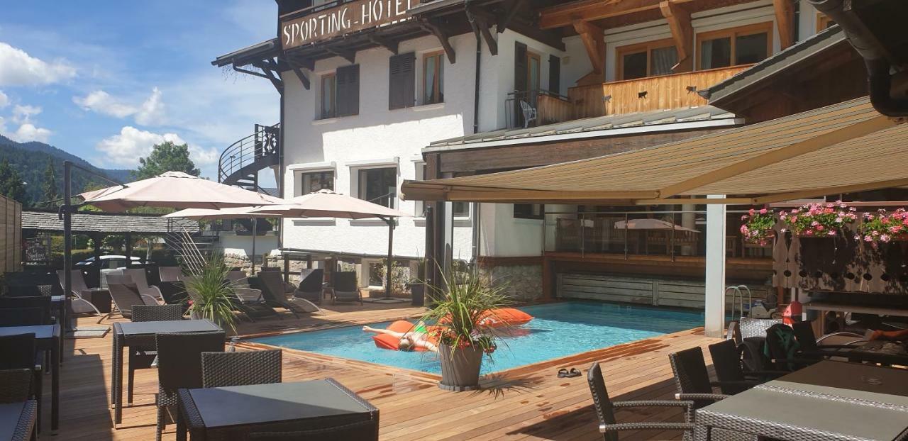 Hotel Le Sporting Morzine Esterno foto